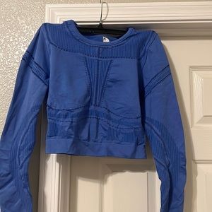 Size L Fabletics crop top.